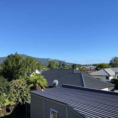 Spacious Retreat With Mountain View Rotorua Exteriör bild
