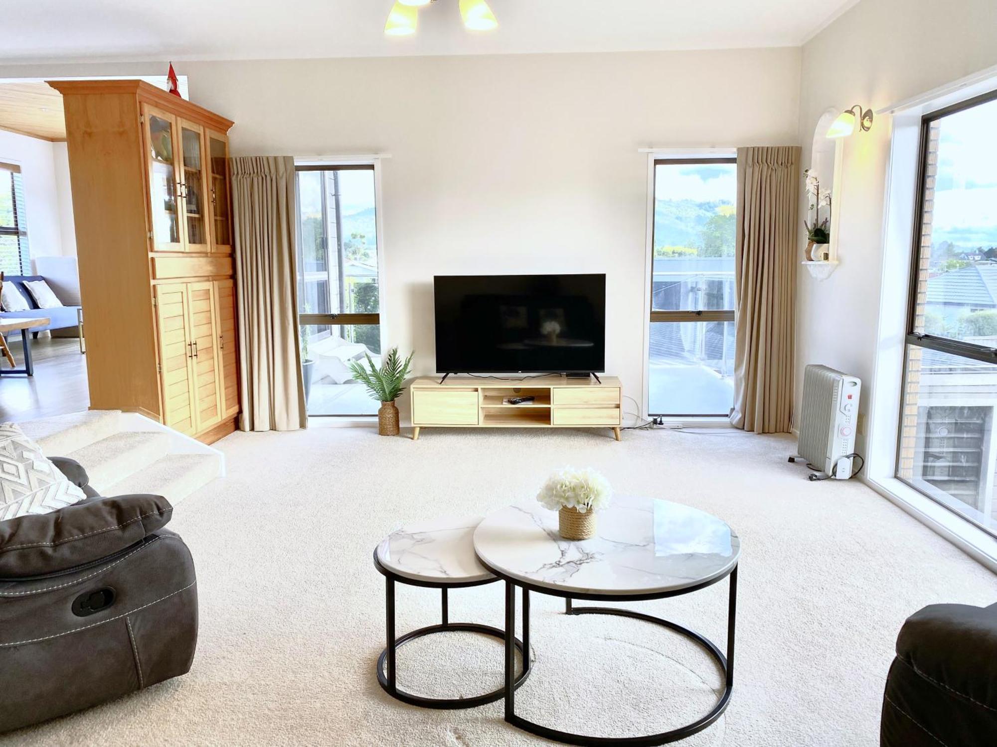 Spacious Retreat With Mountain View Rotorua Exteriör bild