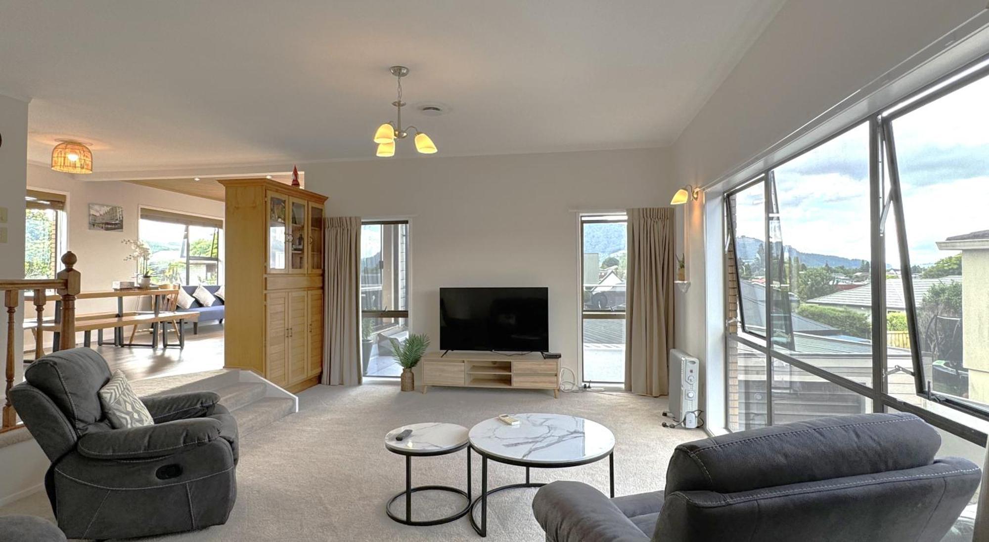 Spacious Retreat With Mountain View Rotorua Exteriör bild